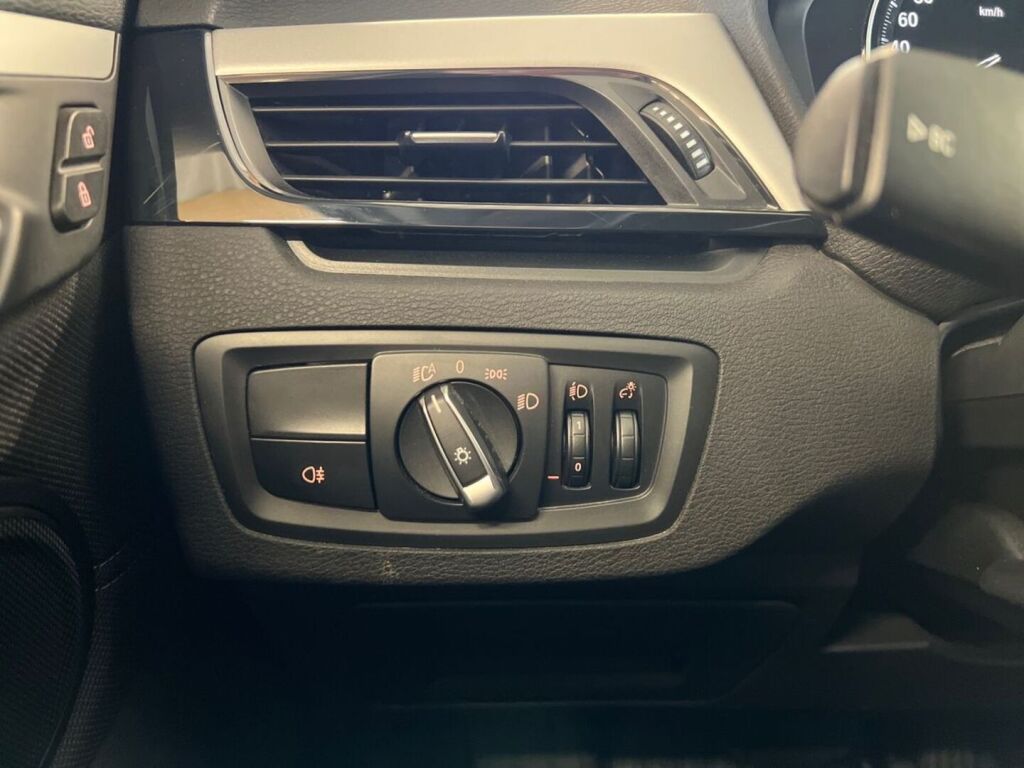 BMW X1 2021 Valkoinen