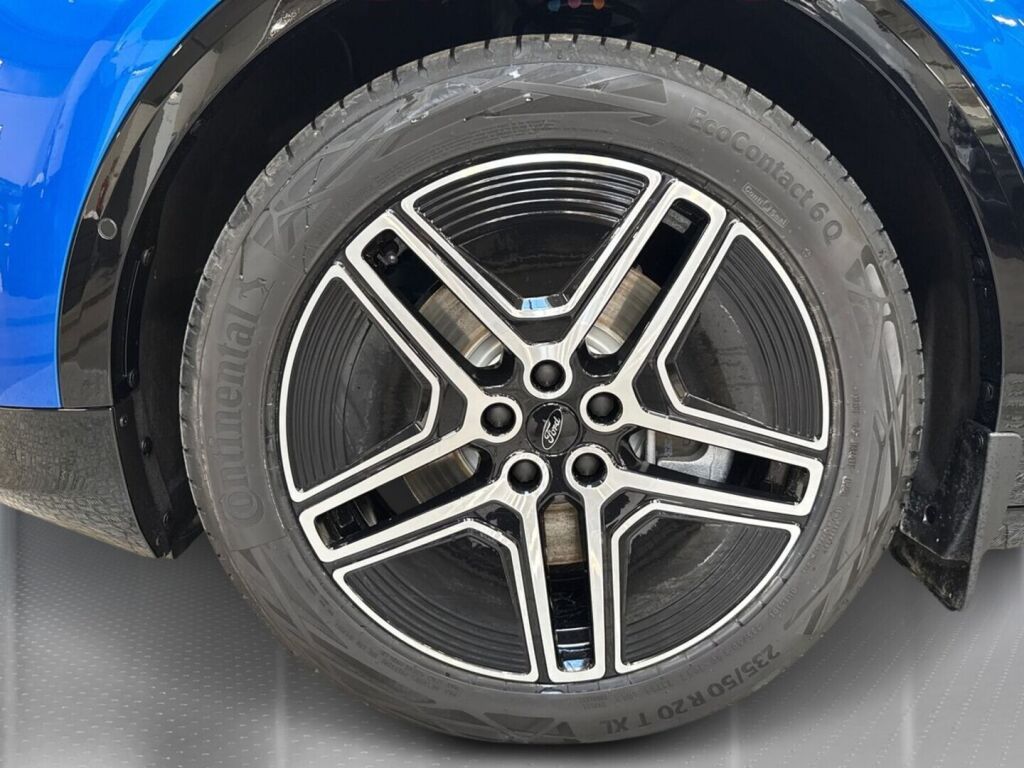 Ford Capri 2026 Sininen