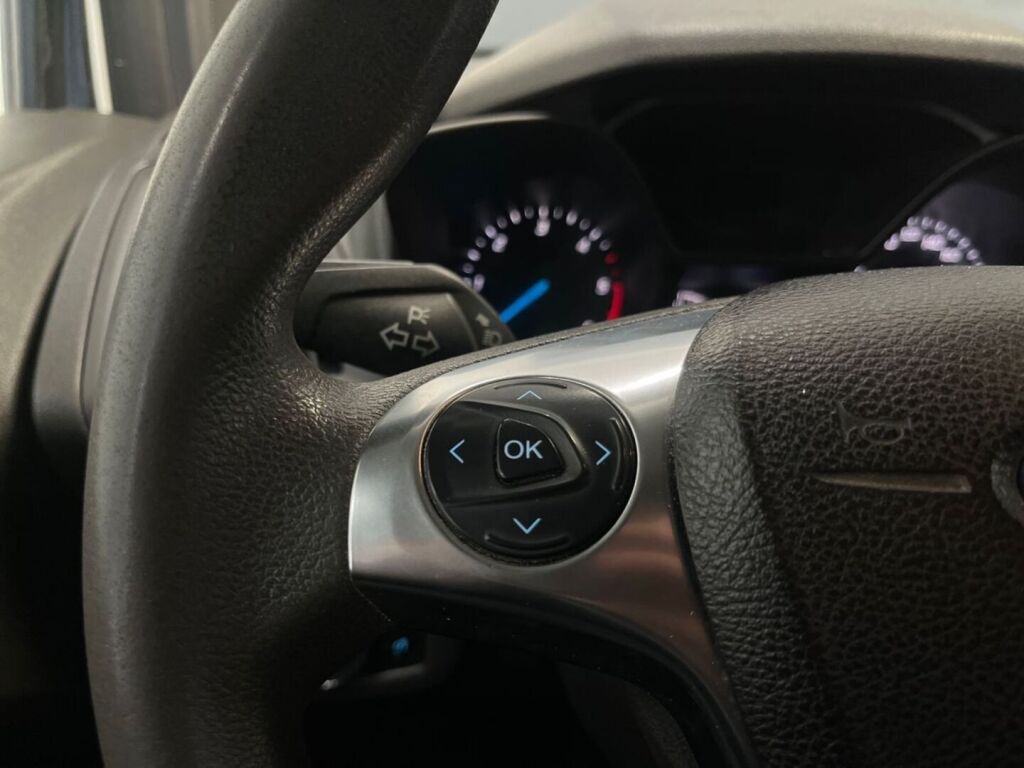 Ford Transit Connect 2017 Valkoinen