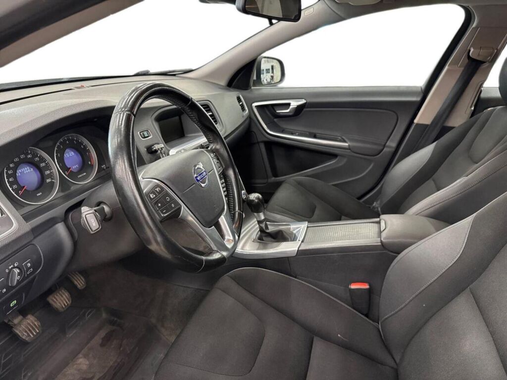 Volvo V60 2011 Valkoinen