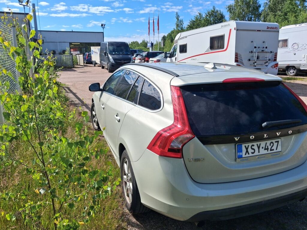 Volvo V60 2011 Valkoinen