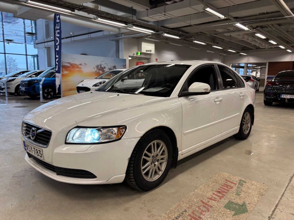 Volvo S40 2011 Valkoinen