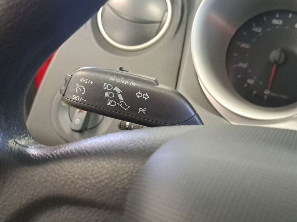 Seat Ibiza 2011 Punainen
