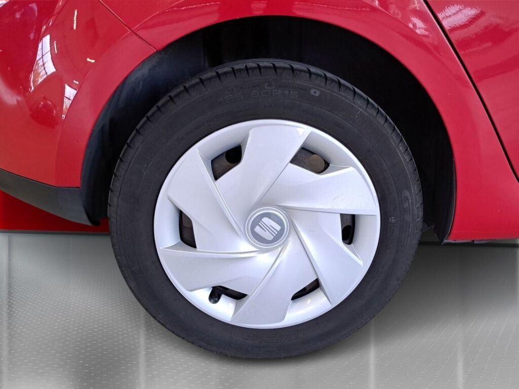 Seat Ibiza 2011 Punainen