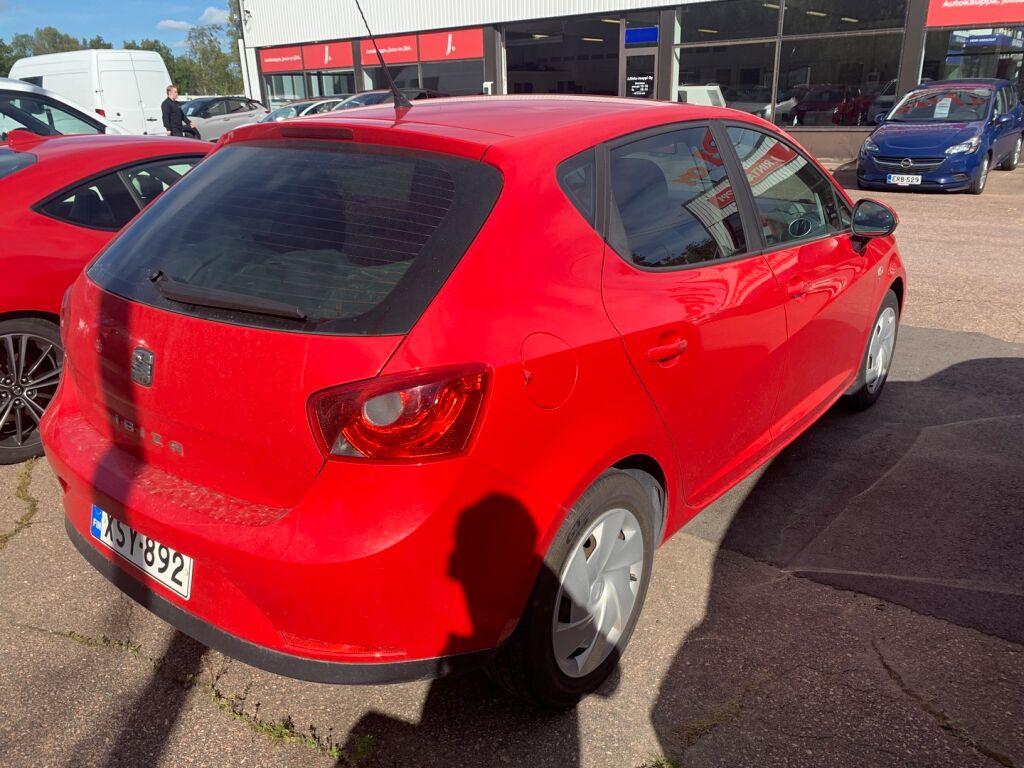 Seat Ibiza 2011 Punainen