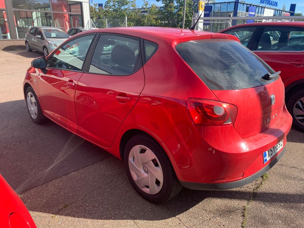 Seat Ibiza 2011 Punainen