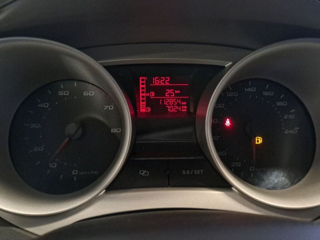 Seat Ibiza 2011 Punainen
