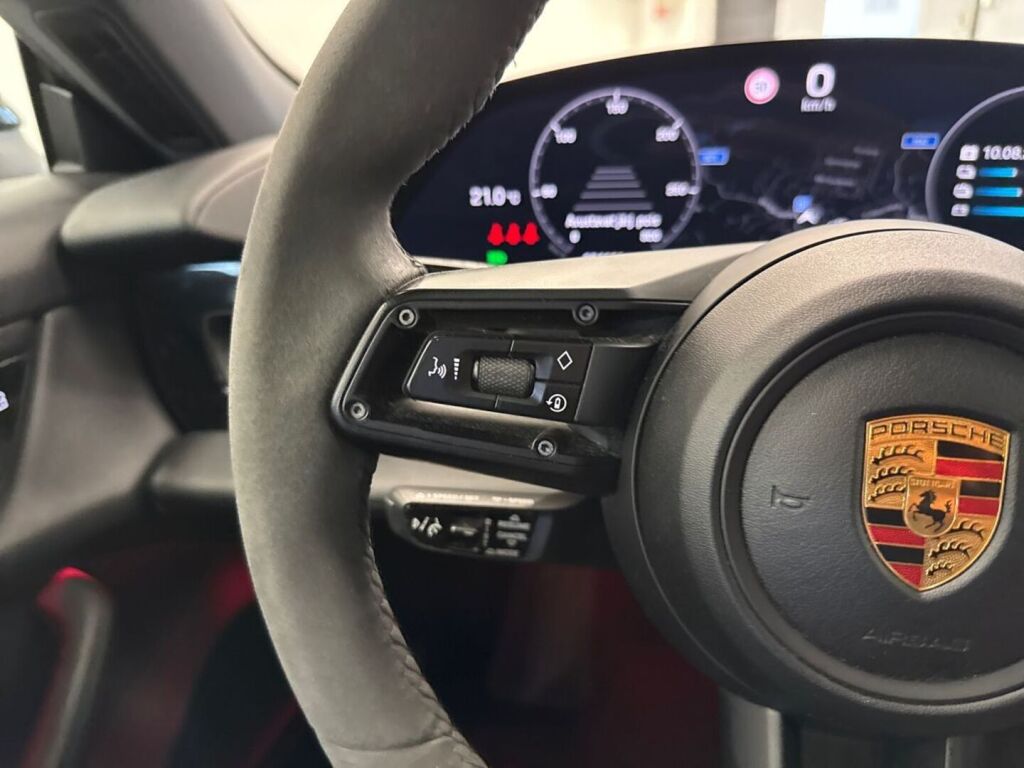 Porsche Taycan 2021 Harmaa