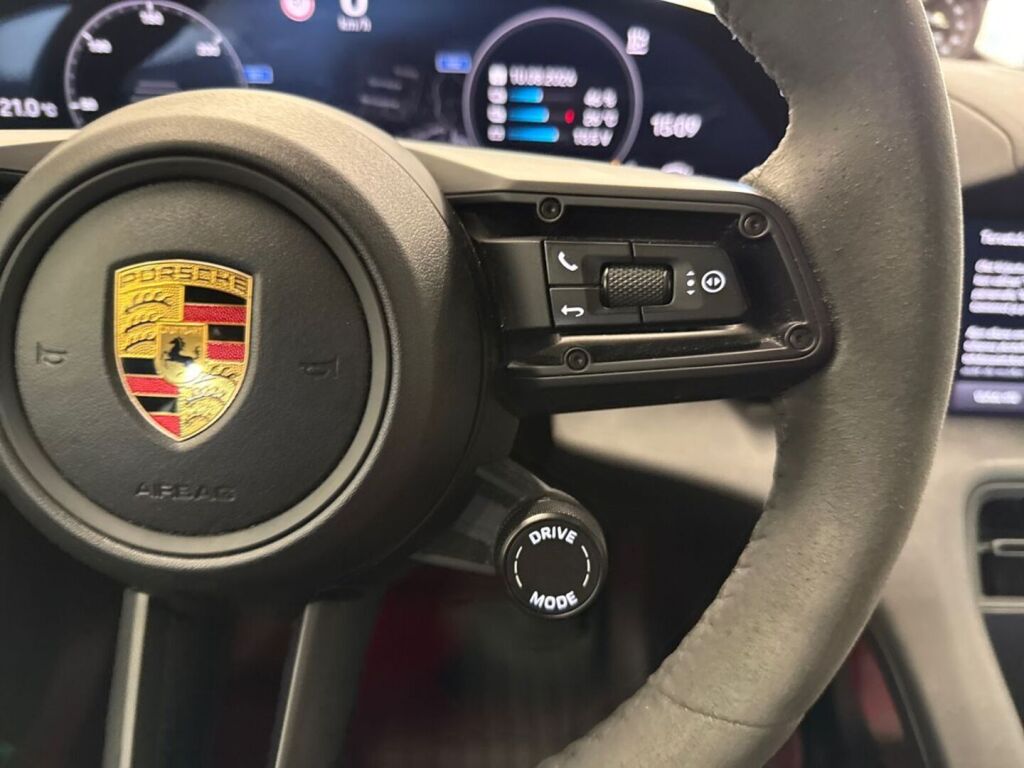 Porsche Taycan 2021 Harmaa