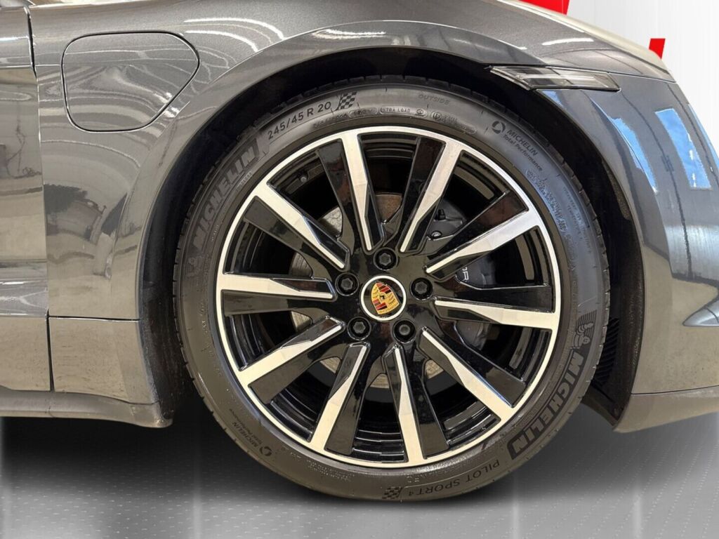 Porsche Taycan 2021 Harmaa