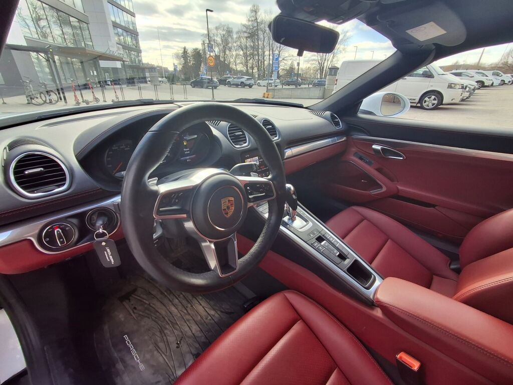 Porsche 718 2021 Valkoinen