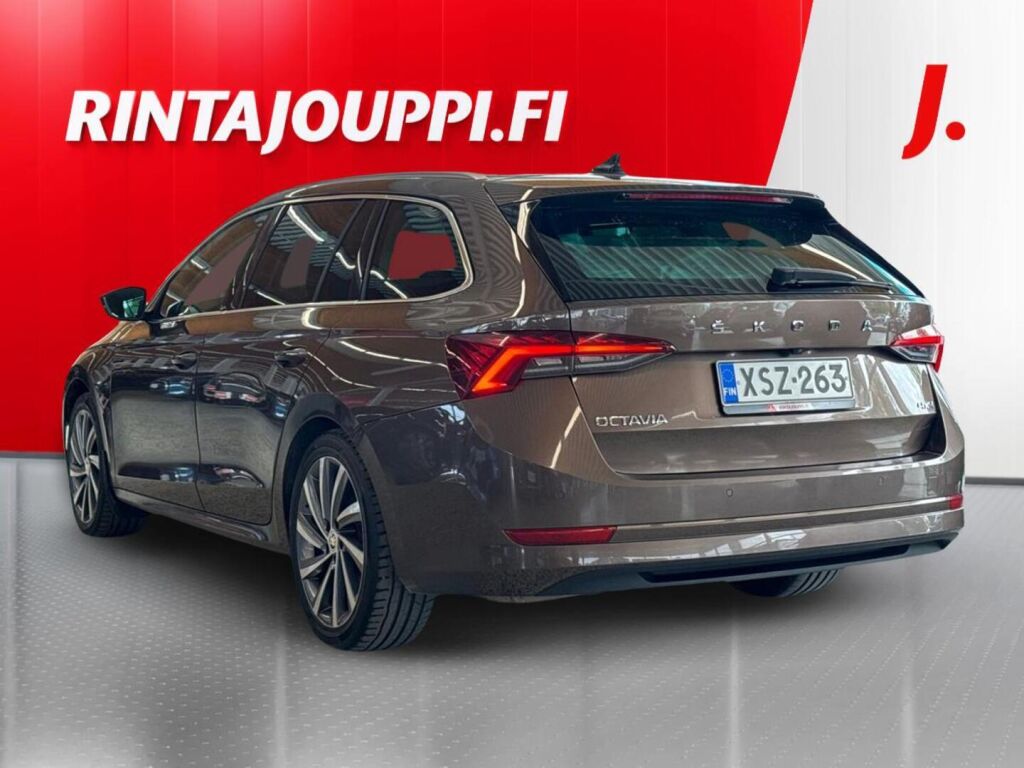 Skoda Octavia 2021 Metallinhohto Ruskea (beige)