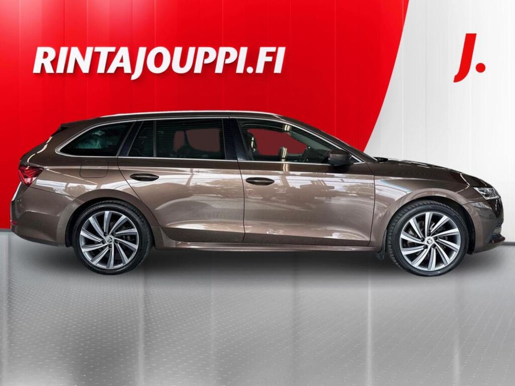Skoda Octavia 2021 Metallinhohto Ruskea (beige)