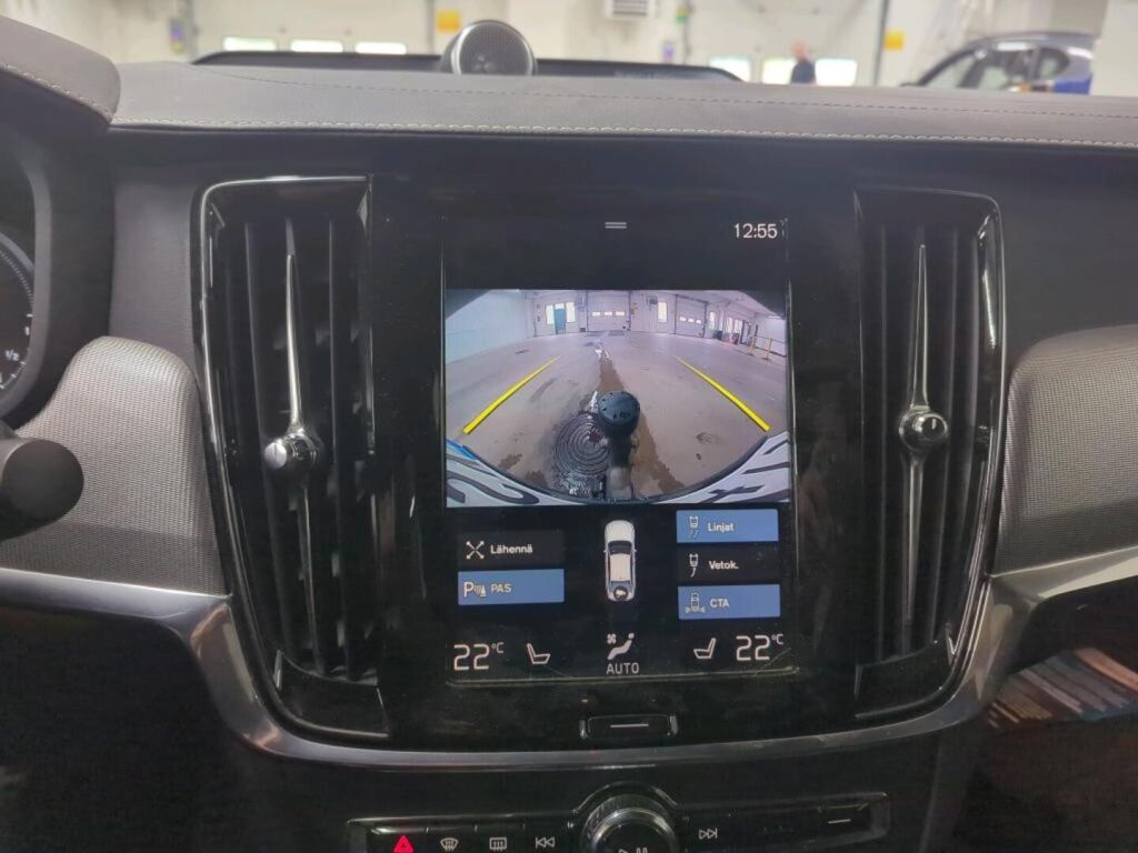 Volvo S90 2021 Musta