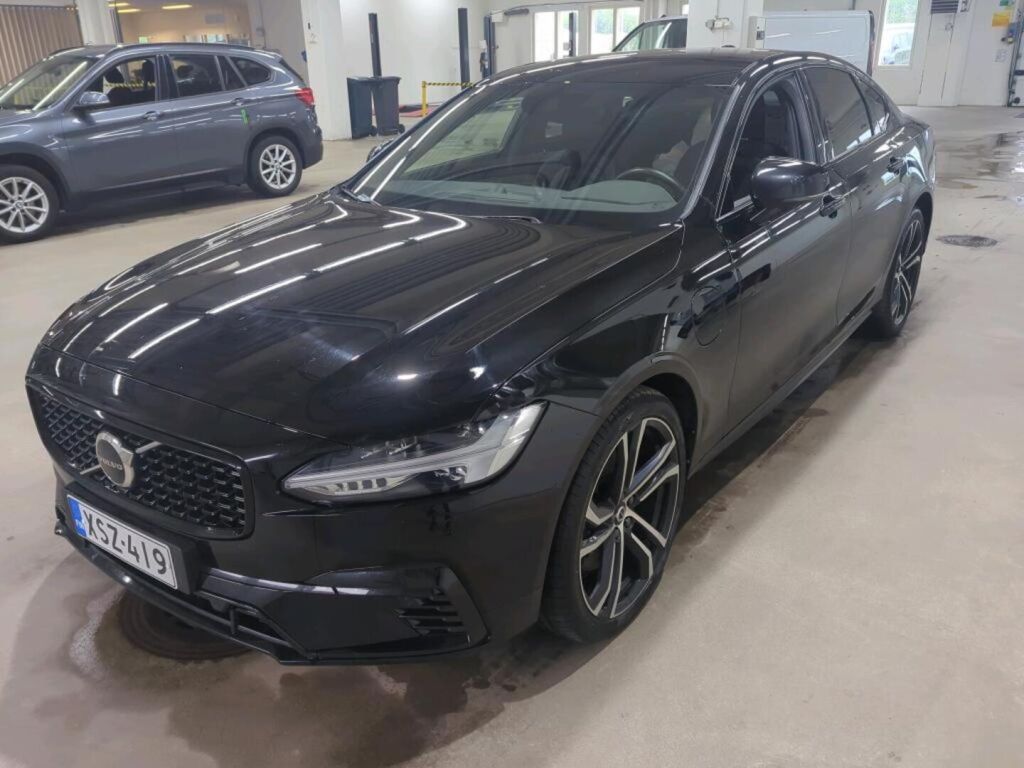 Volvo S90 2021 Musta