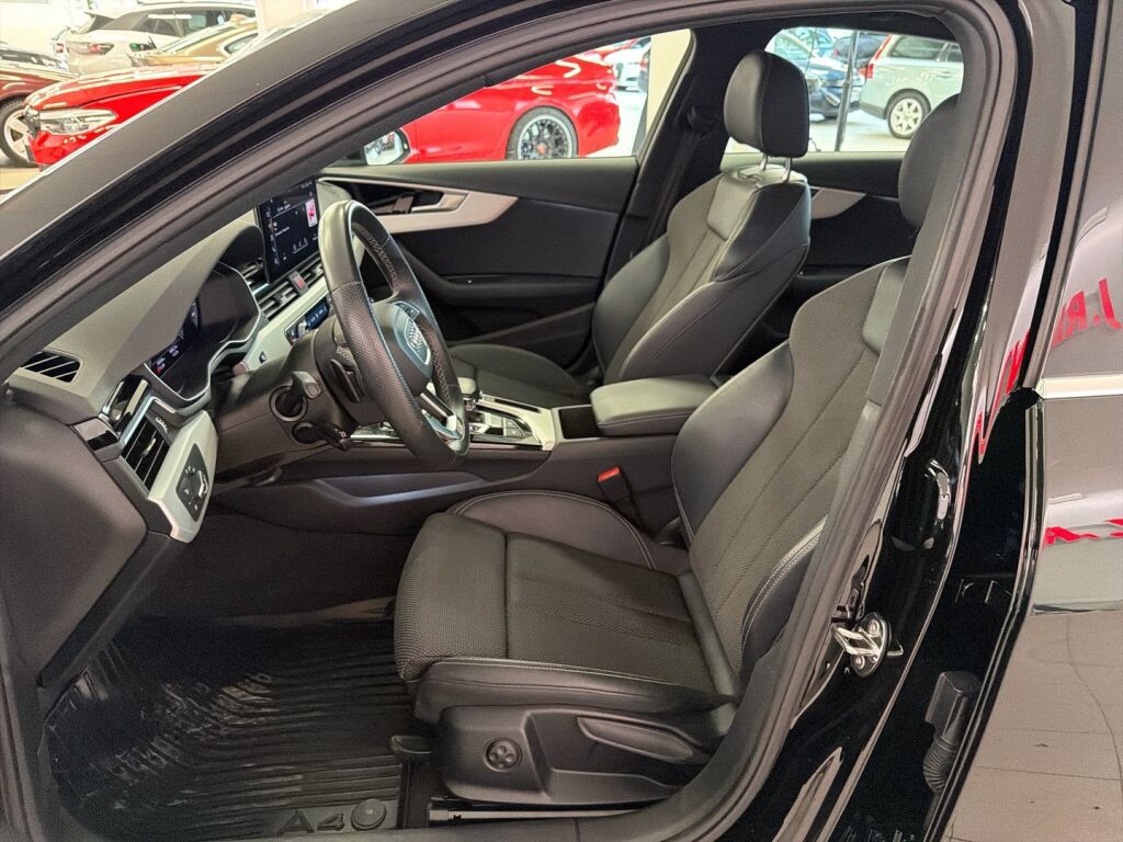 Audi A4 2021 Musta