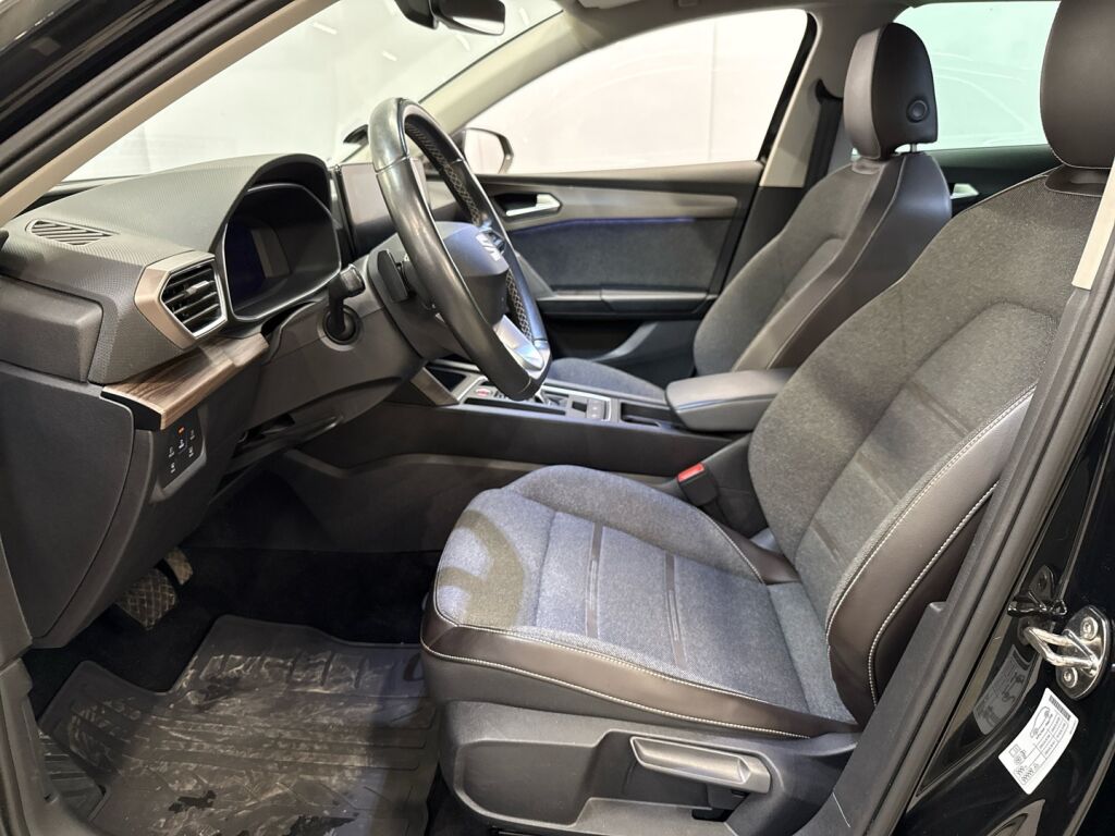 Seat Leon Sportstourer 2021 Musta