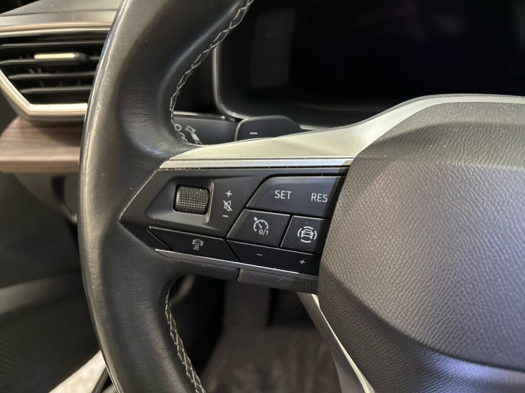 Seat Leon Sportstourer 2021 Musta