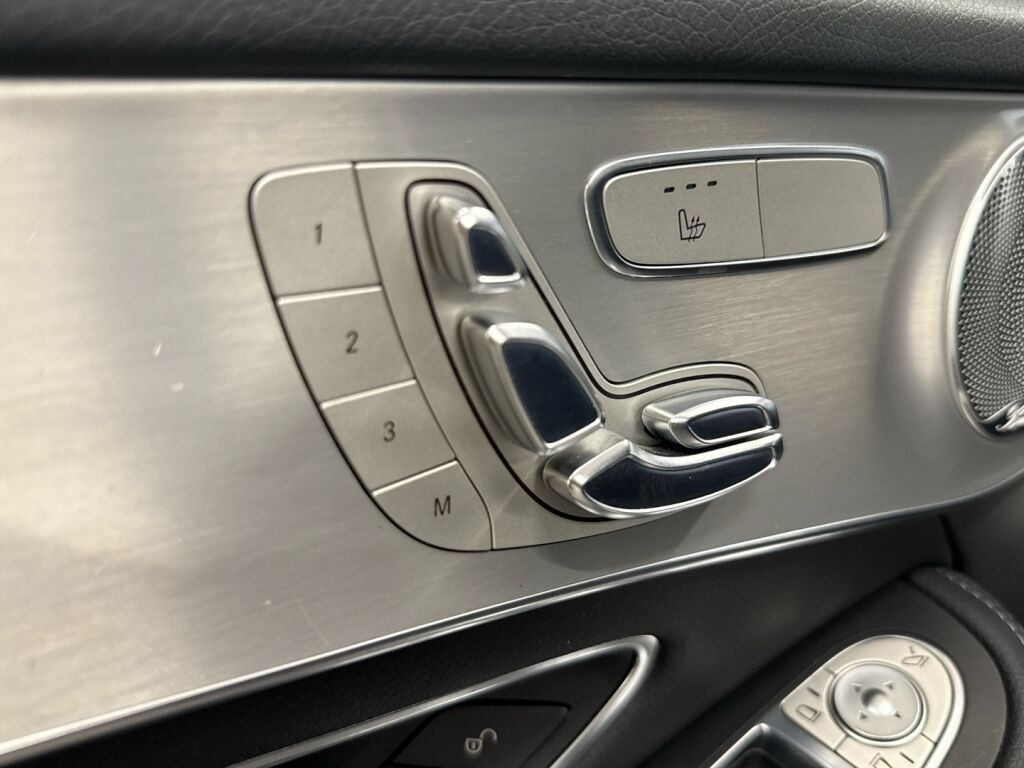Mercedes-Benz GLC 2017 Musta