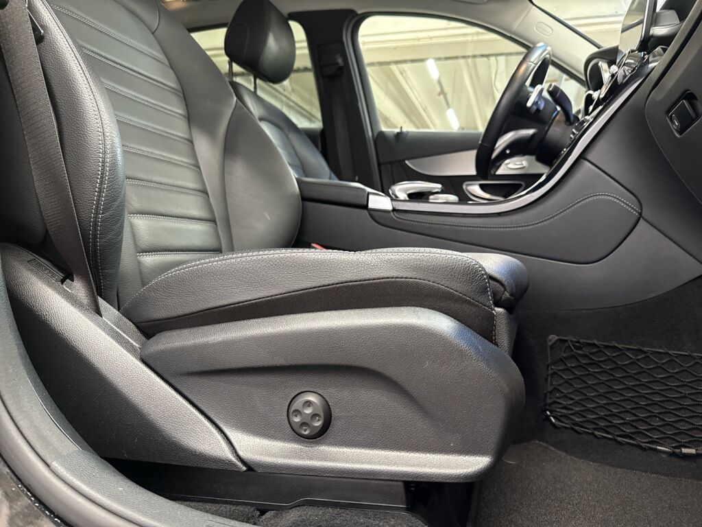 Mercedes-Benz GLC 2017 Musta