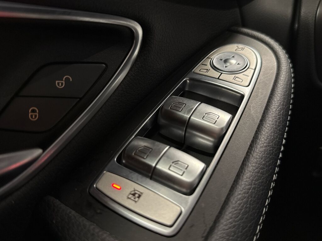 Mercedes-Benz GLC 2017 Musta