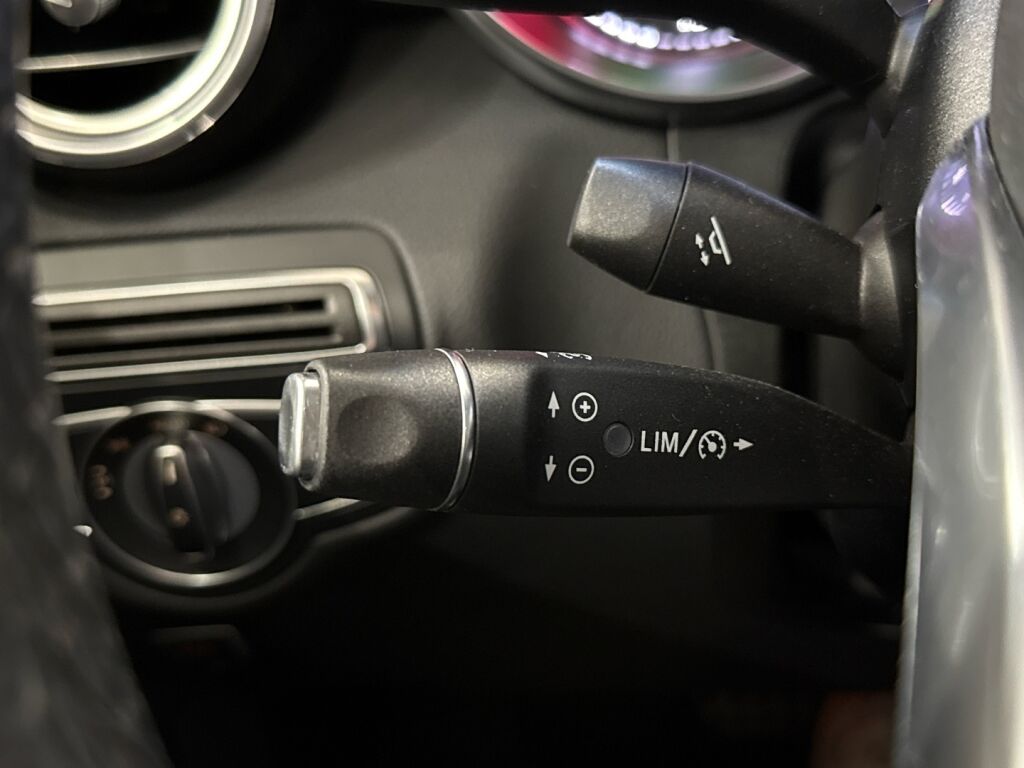 Mercedes-Benz GLC 2017 Musta