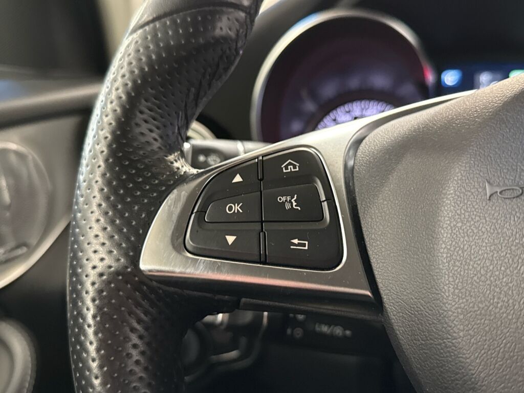 Mercedes-Benz GLC 2017 Musta