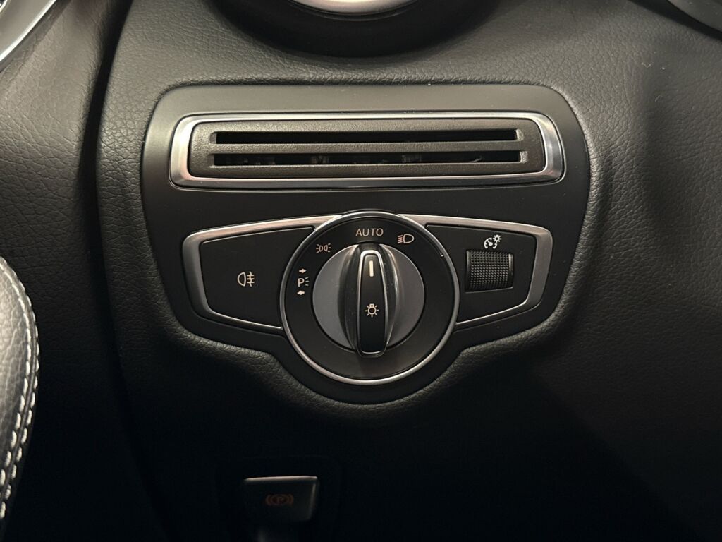 Mercedes-Benz GLC 2017 Musta