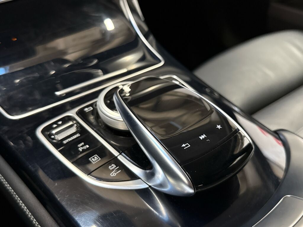 Mercedes-Benz GLC 2017 Musta