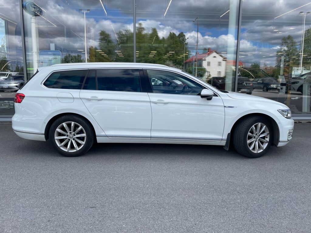 Volkswagen Passat 2017 Valkoinen