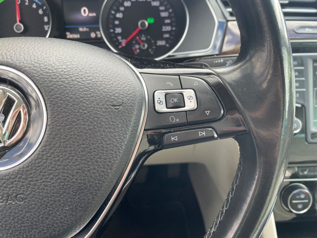 Volkswagen Passat 2017 Valkoinen