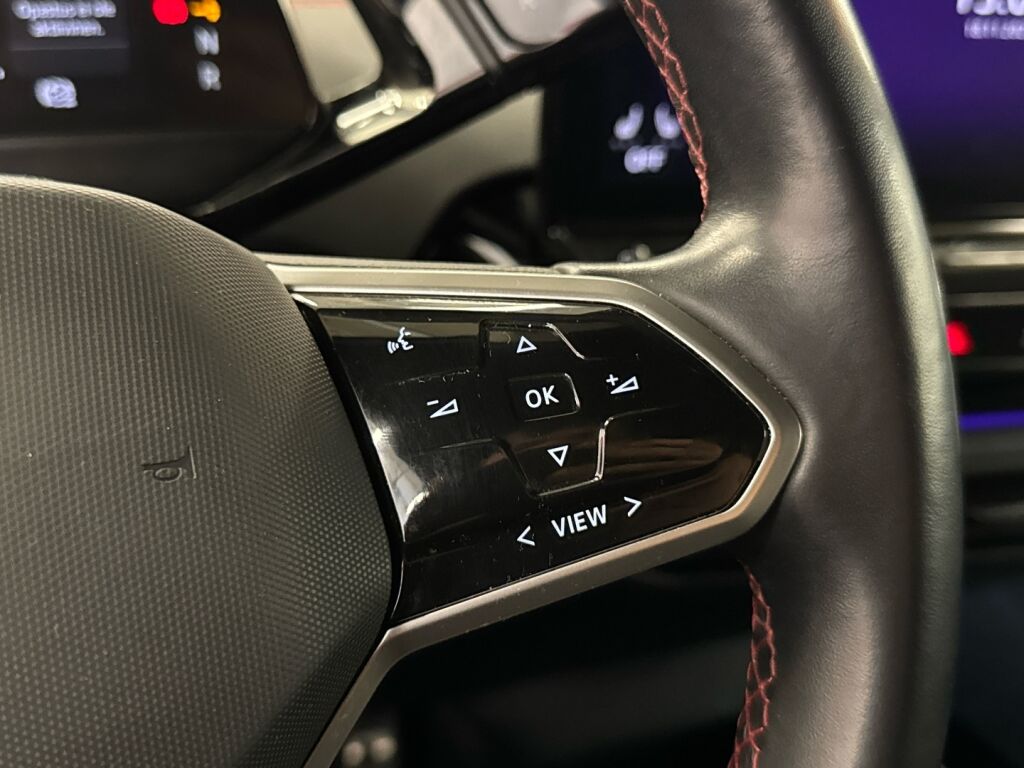 Volkswagen ID.5 2023 Valkoinen / Musta katto