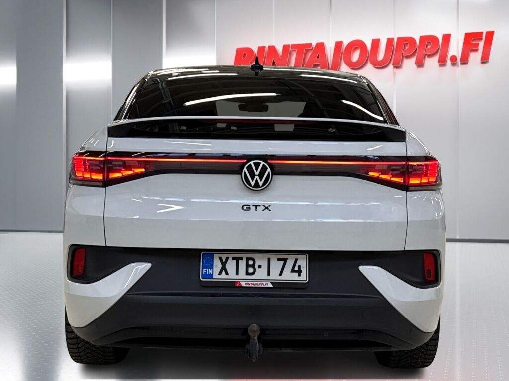 Volkswagen ID.5 2023 Valkoinen / Musta katto