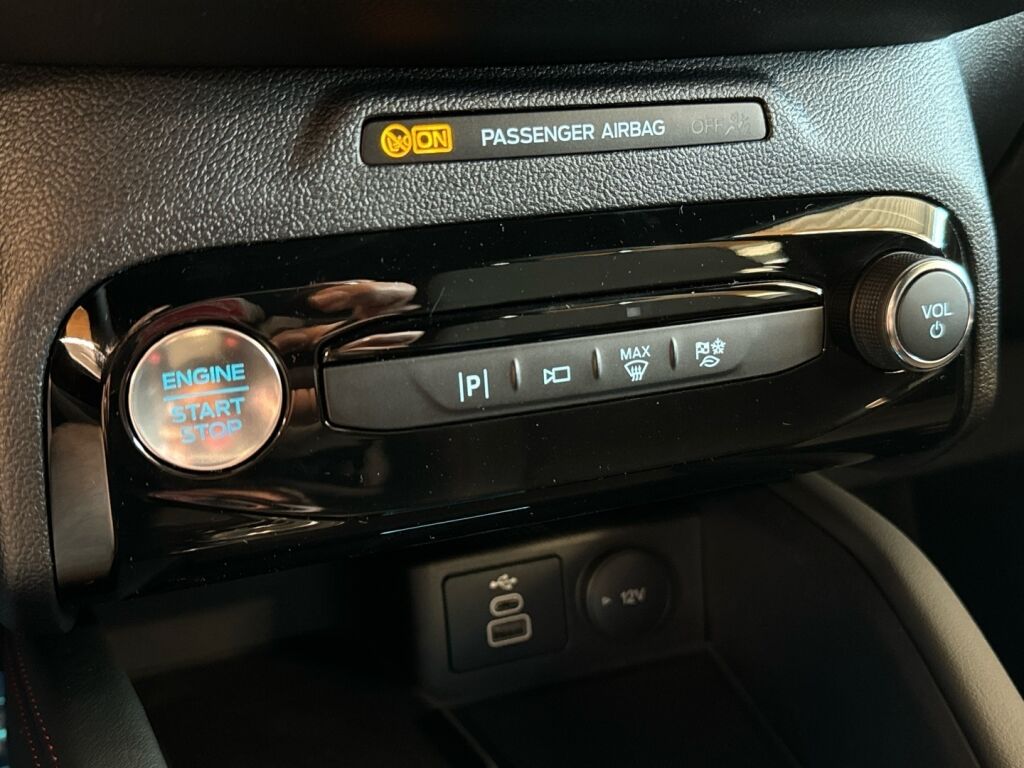 Ford Kuga 2025 Solar Silver