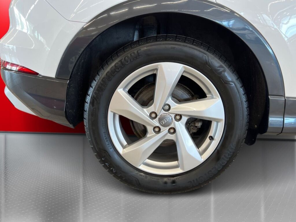 Audi Q3 2019 Valkoinen