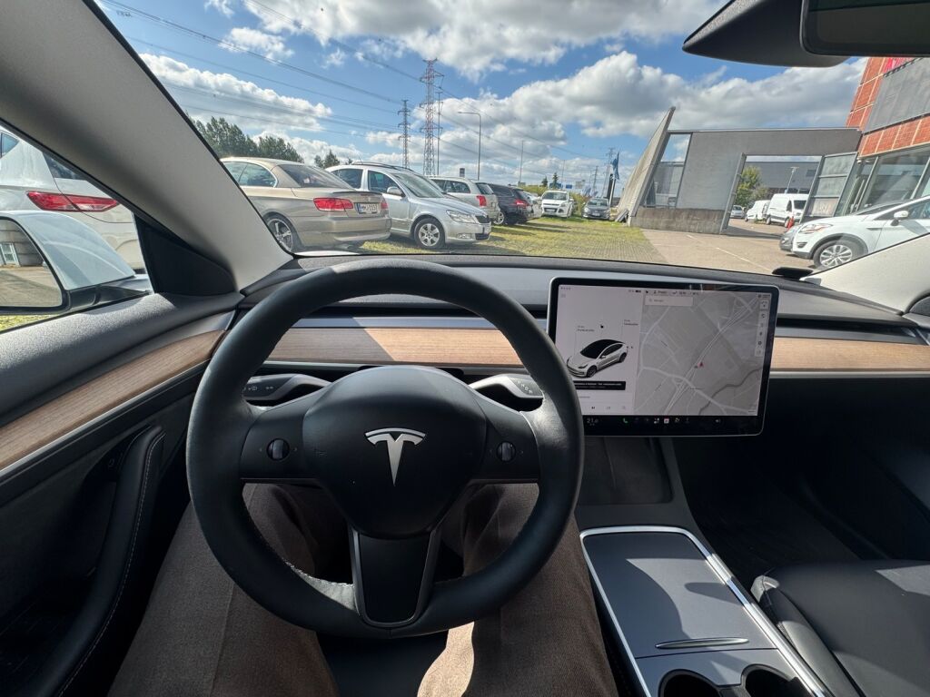 Tesla Model 3 2021 Valkoinen
