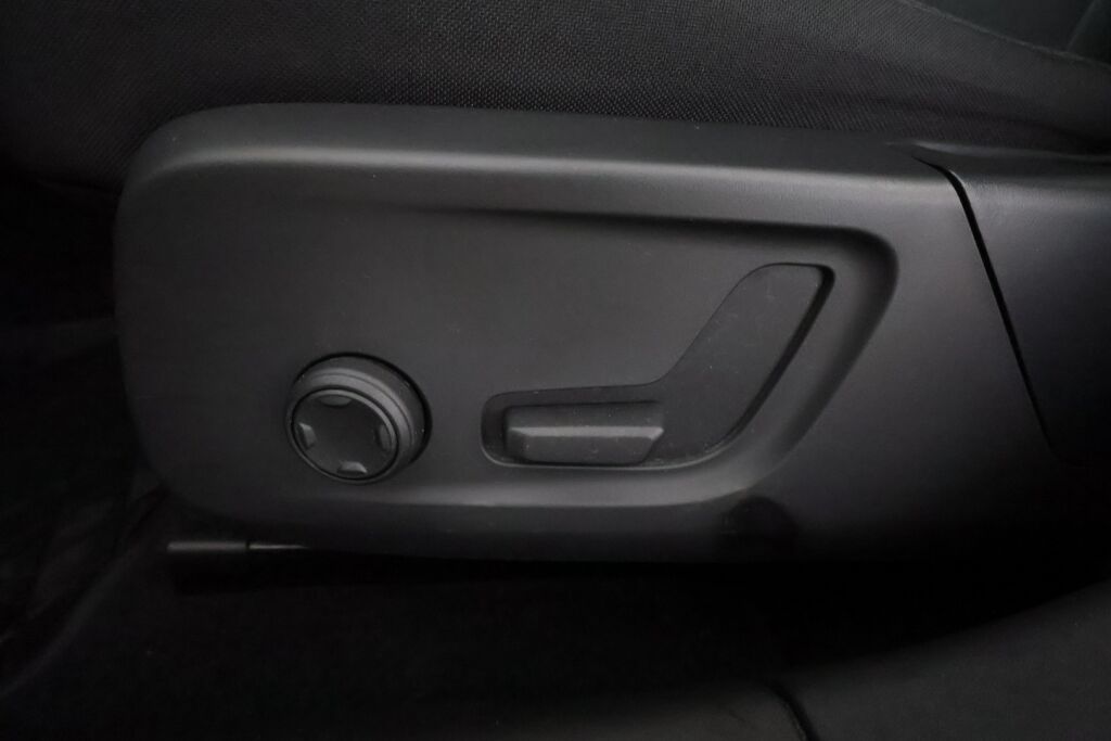 Polestar 2 2021 Harmaa