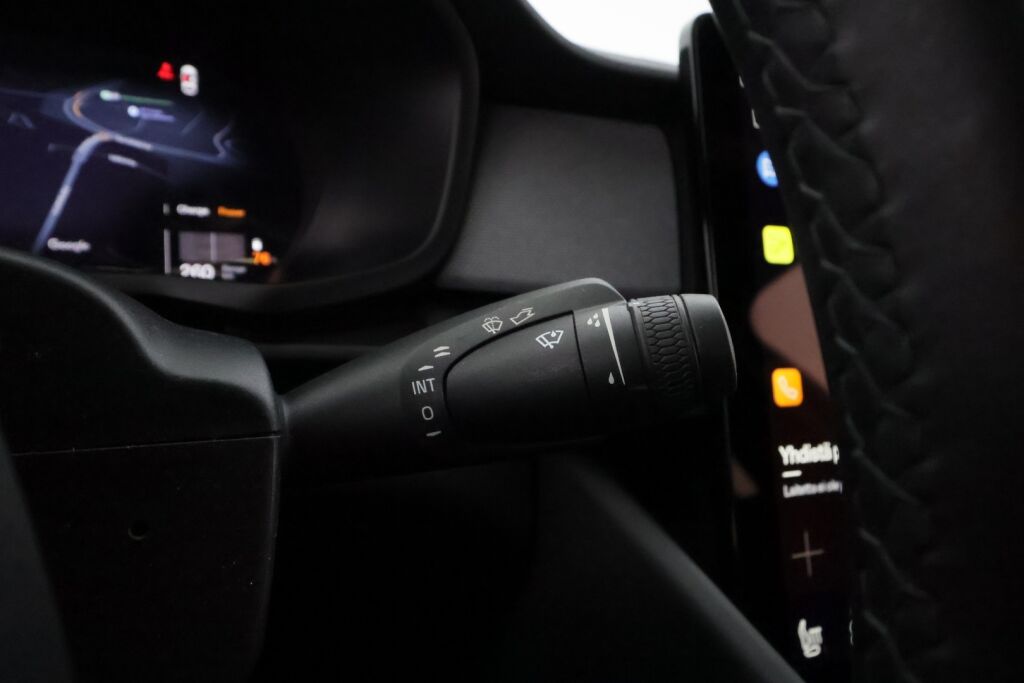 Polestar 2 2021 Harmaa