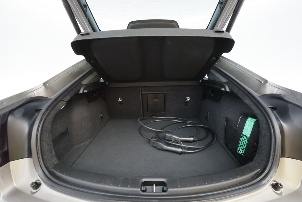 Polestar 2 2021 Harmaa