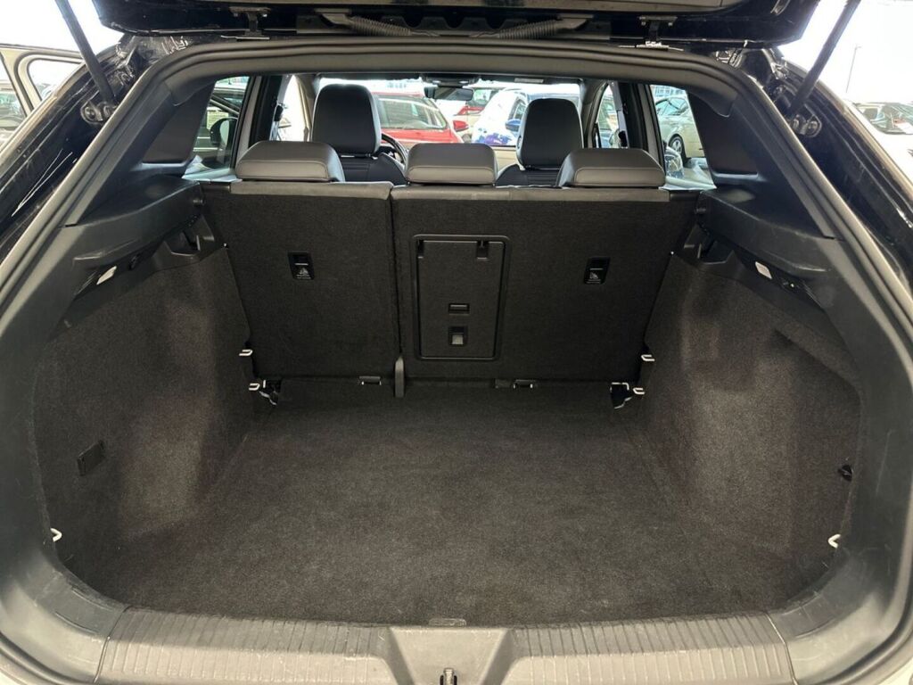Volkswagen ID.4 2021 Valkoinen