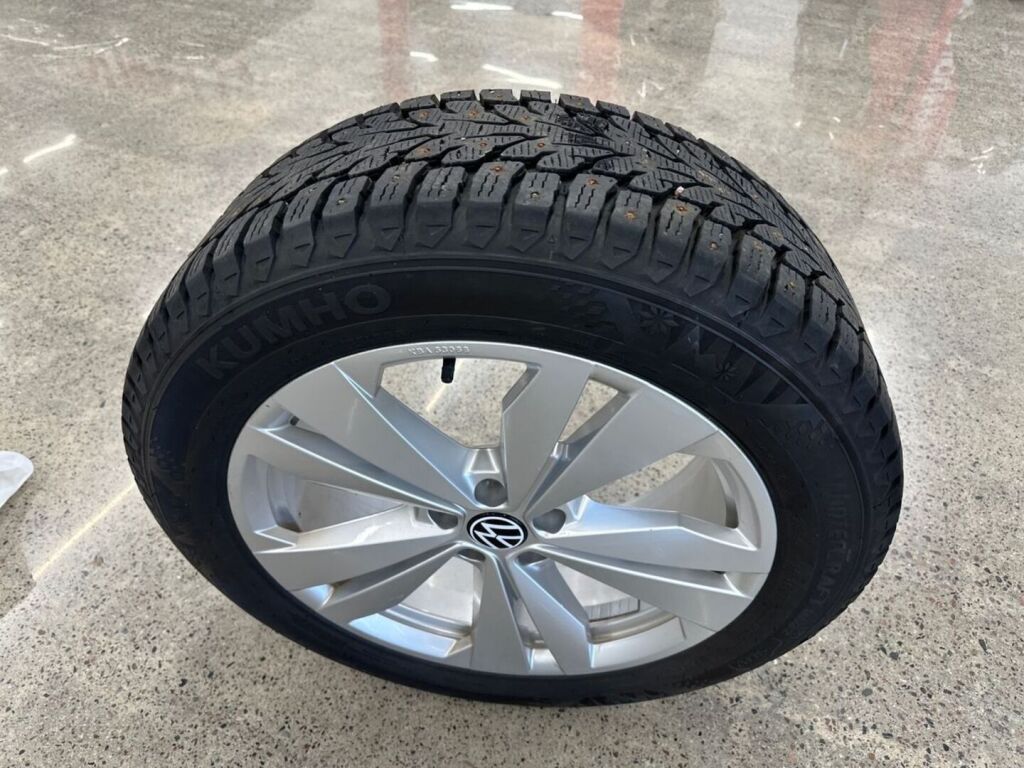 Volkswagen ID.4 2021 Valkoinen