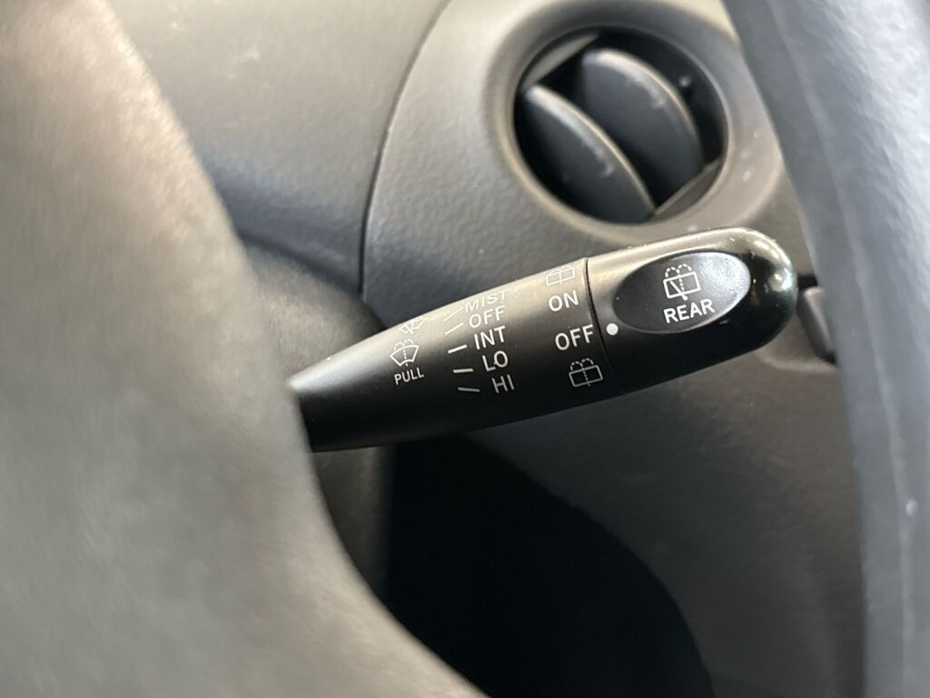 Toyota Yaris 2005 Valkoinen