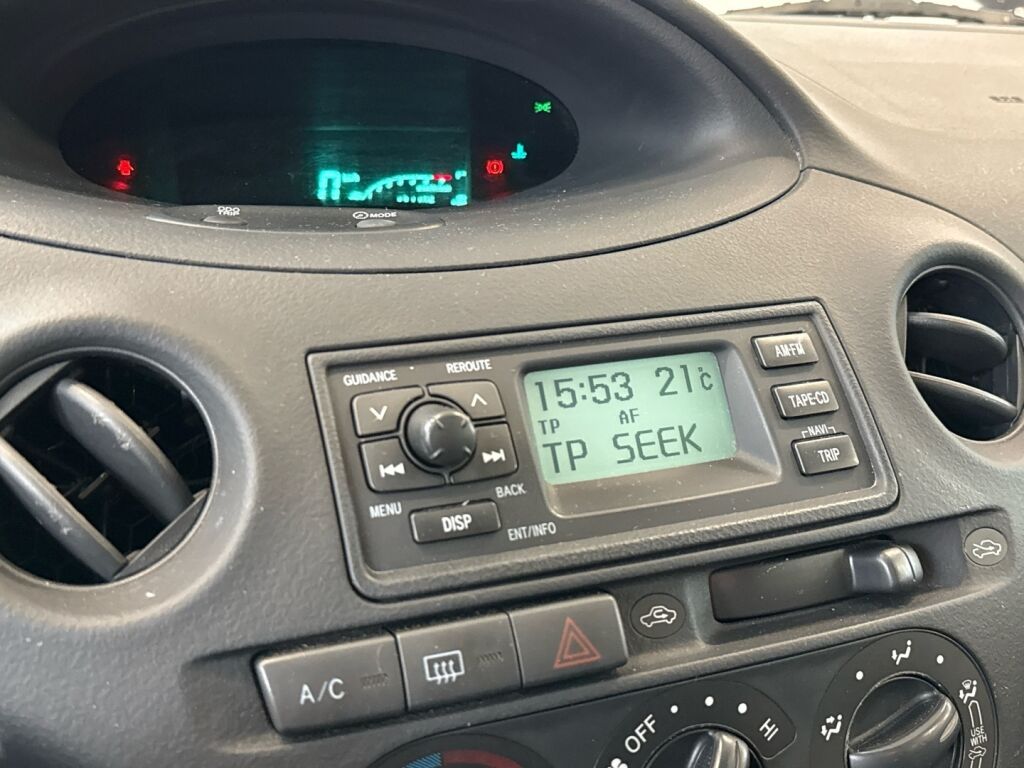 Toyota Yaris 2005 Valkoinen