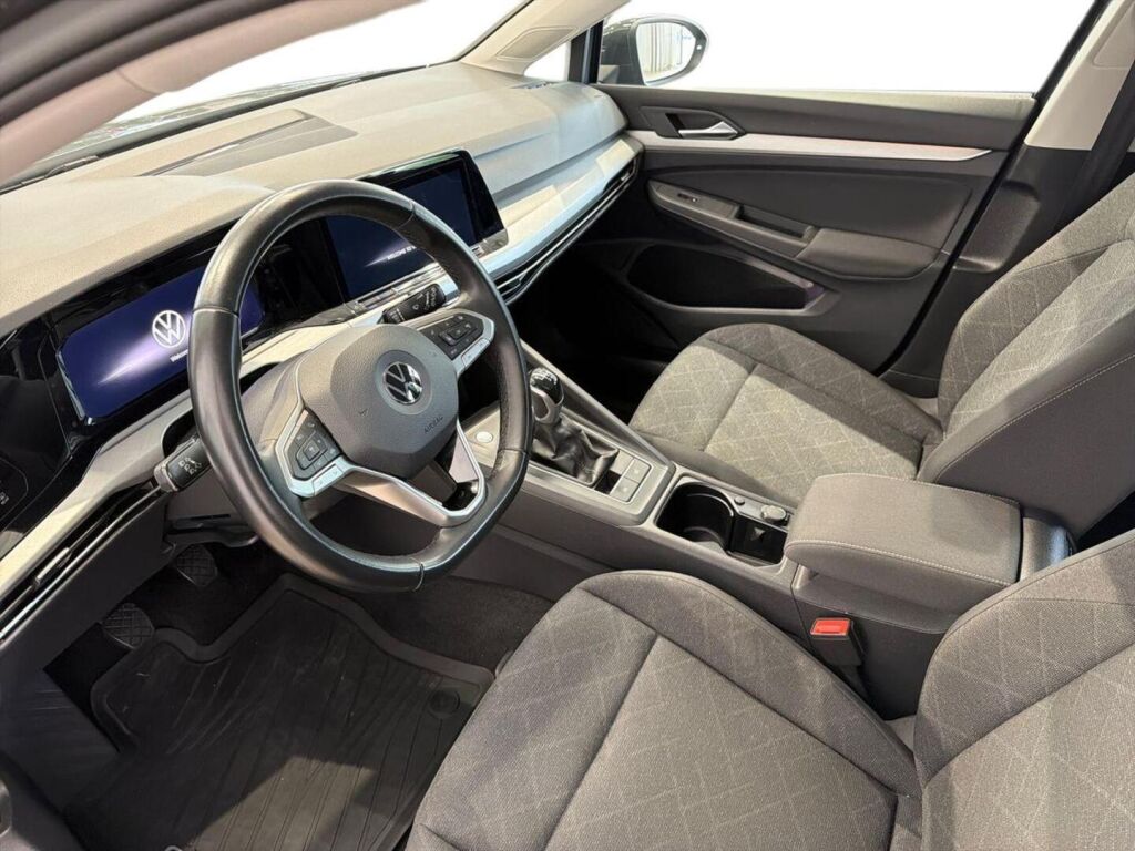 Volkswagen Golf 2022 Harmaa