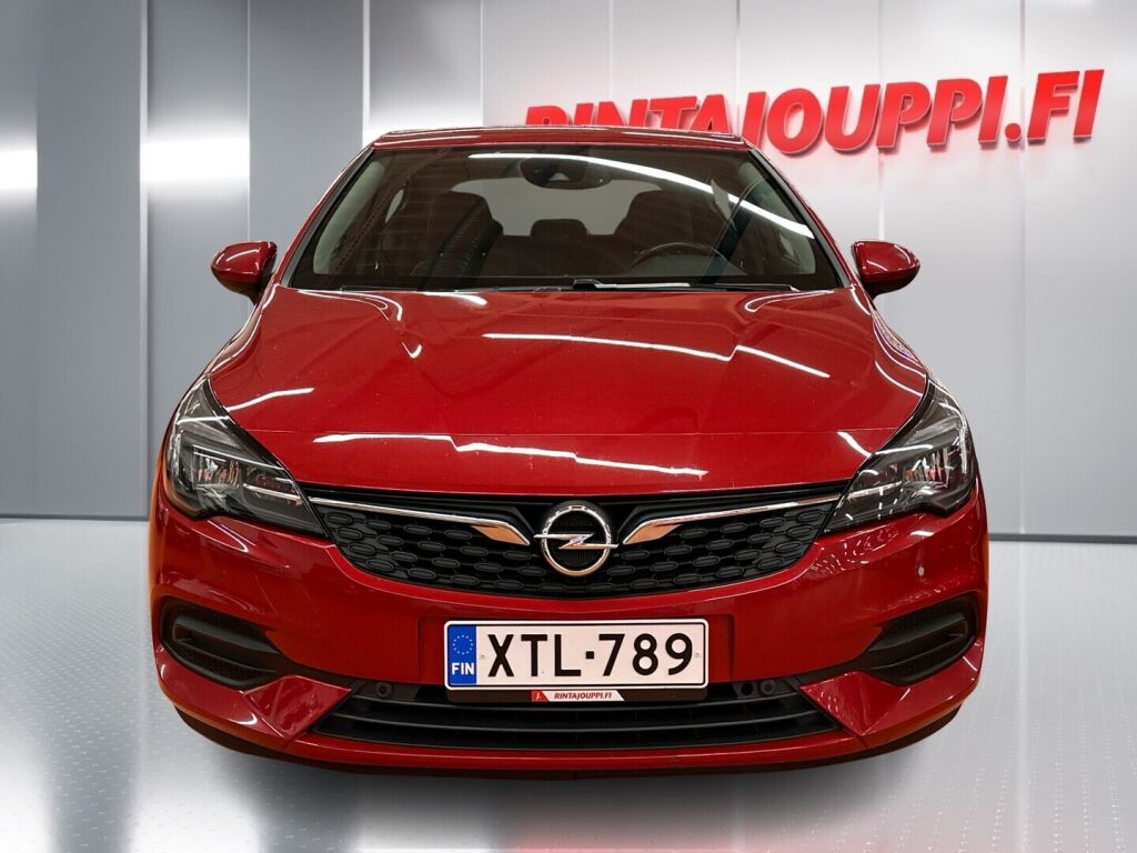 Opel Astra 2021 Punainen