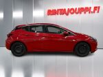 Opel Astra 2021 Punainen