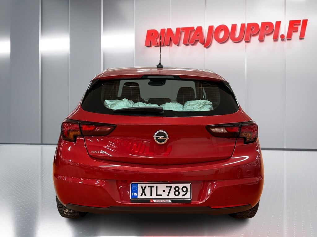 Opel Astra 2021 Punainen
