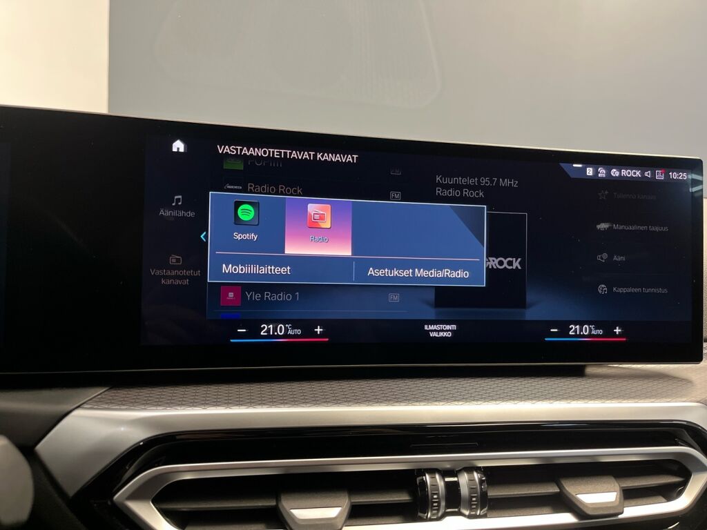 BMW i4 2023 Valkoinen