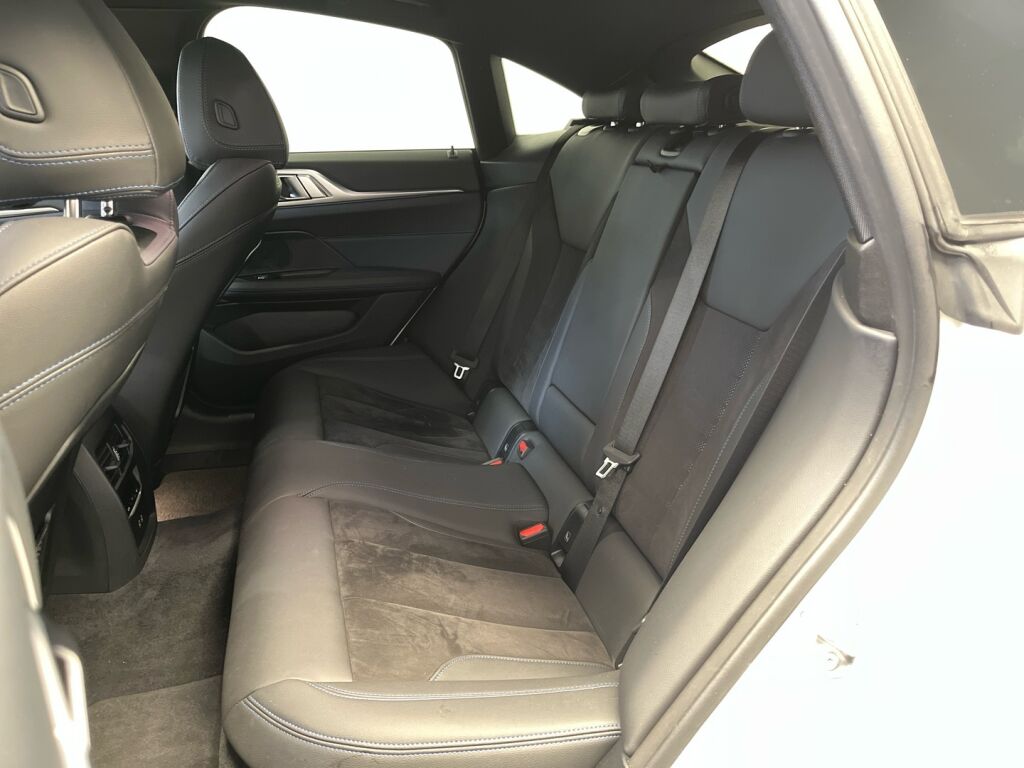 BMW i4 2023 Valkoinen