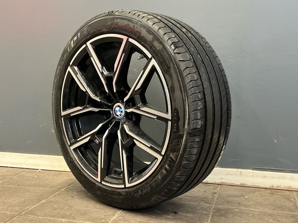 BMW i4 2023 Valkoinen